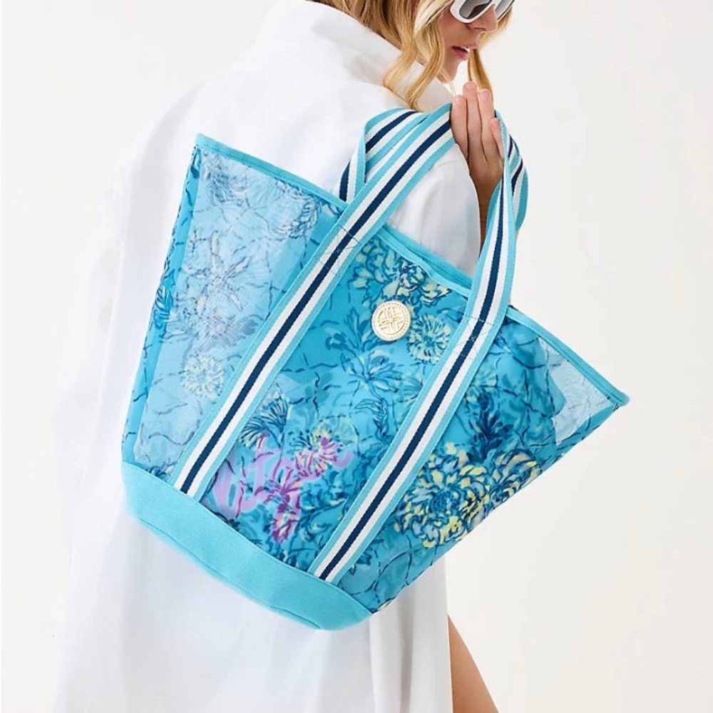 Lilly Pulitzer Mesh Beach Tote, Bellevue Blue Breakers Beach